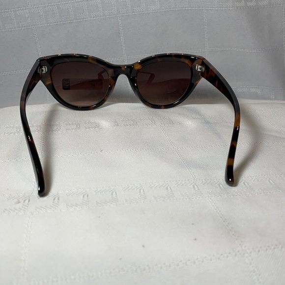 *5 for $25* NWOT FGX International Tortoise Shell Fashion Sunglasses - Picture 4 of 4